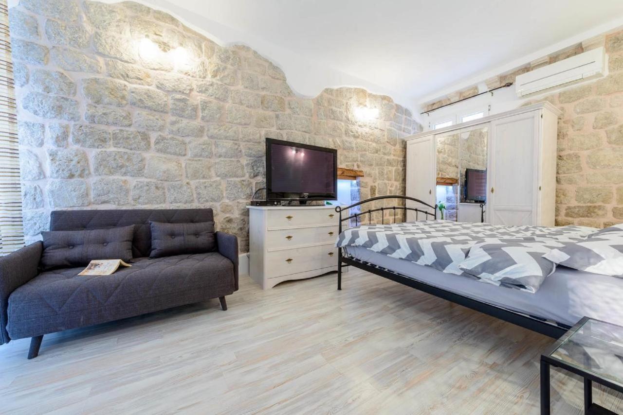 Apartments And Room Le Petit Nono Ragusa Esterno foto